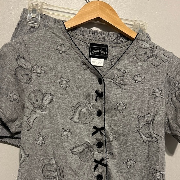 1999 Looney Tunes Tweety Sleeping Bow Tie Pajama Set XS - Picture 2 of 7